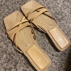 Zara sandals size 10 or 40. Used. Good condition.